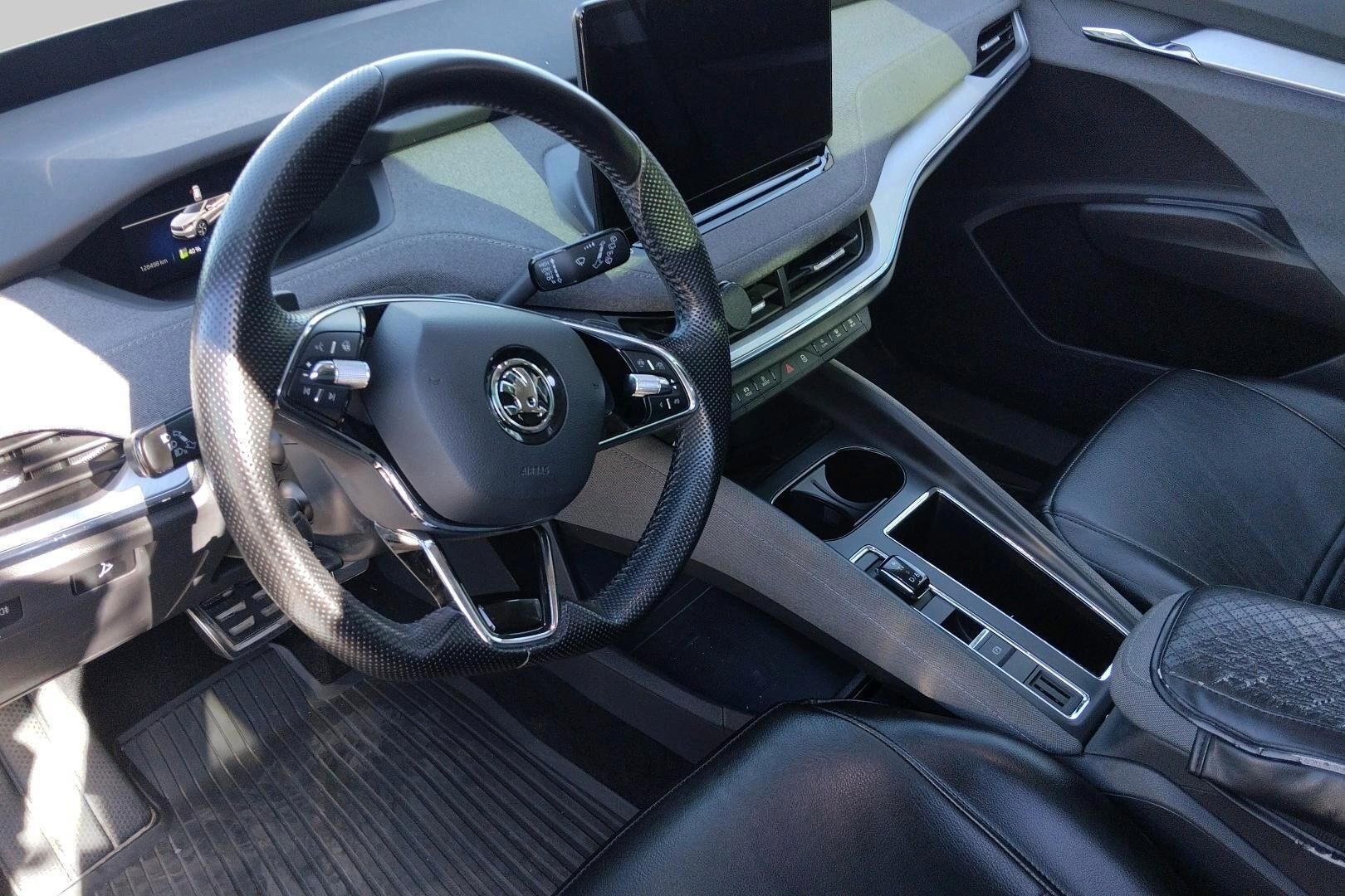 Skoda Enyaq iso kuva 2