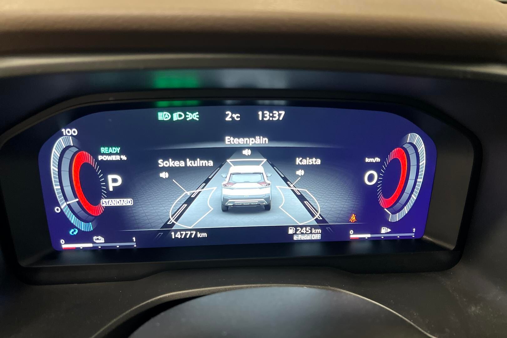 Nissan X-Trail iso kuva 13