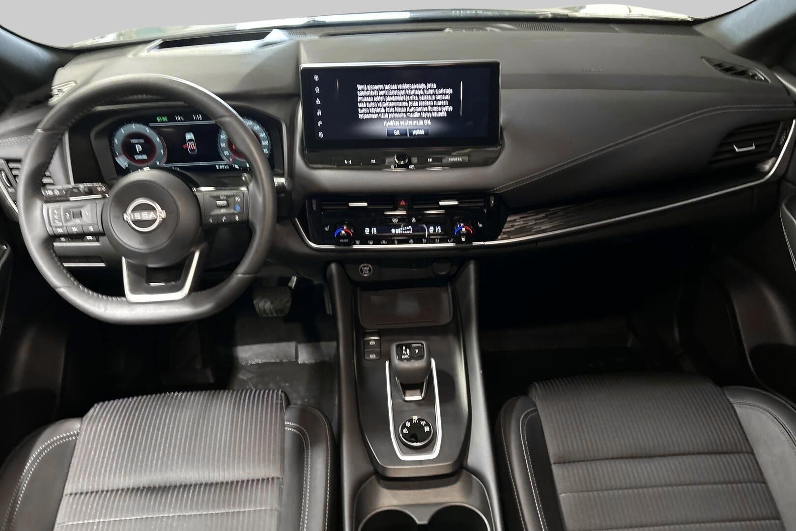 Nissan Qashqai iso kuva 10