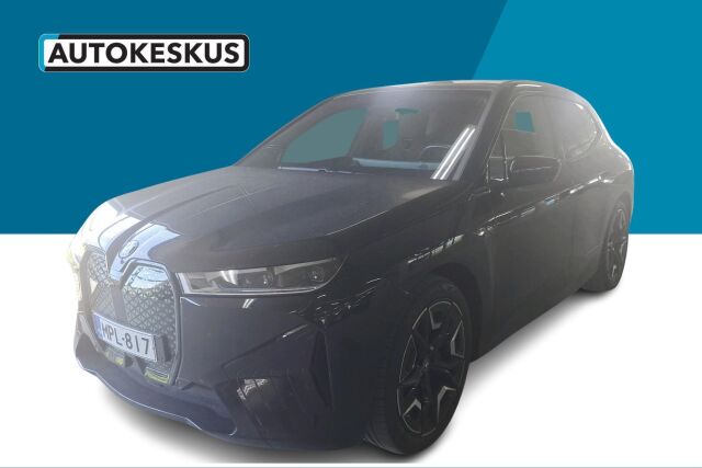 BMW iX