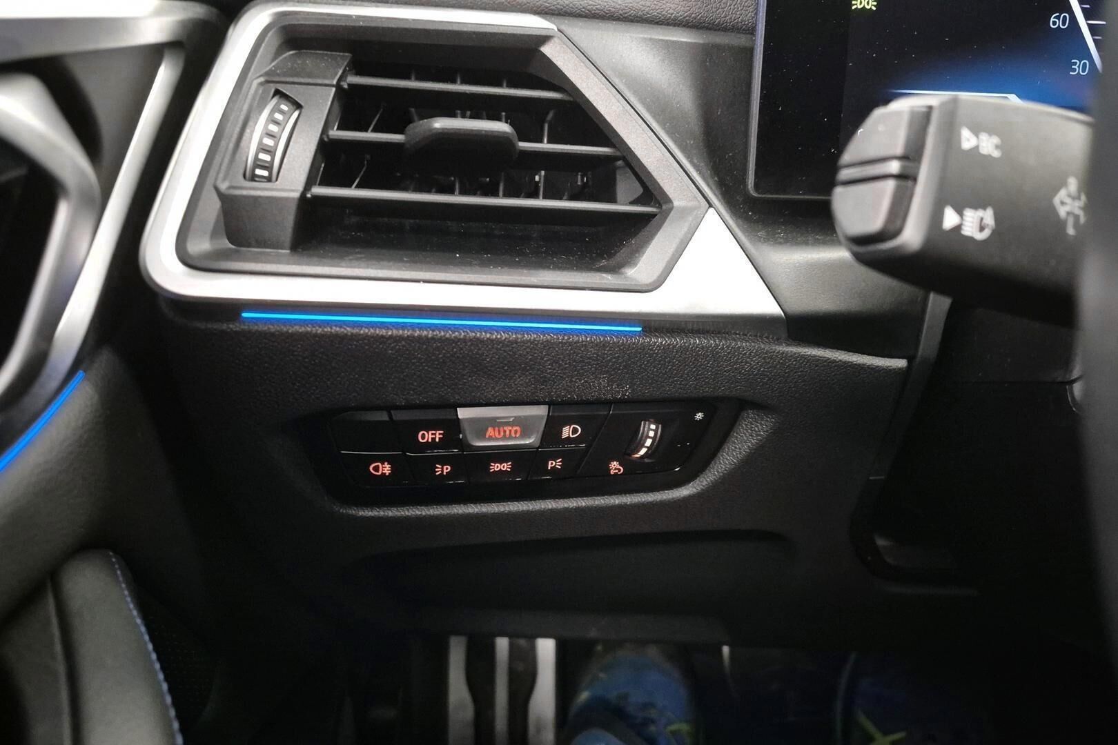 BMW i4 iso kuva 21