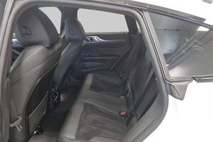 BMW i4 esikatselu 9