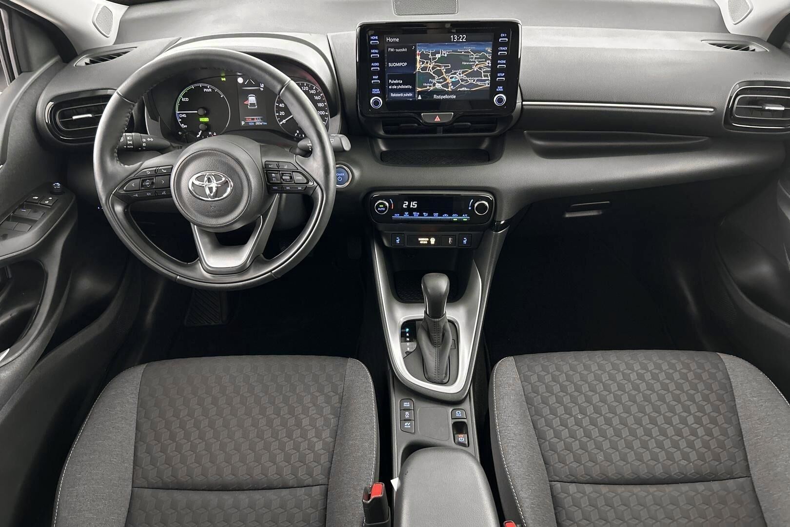 Toyota Yaris iso kuva 10