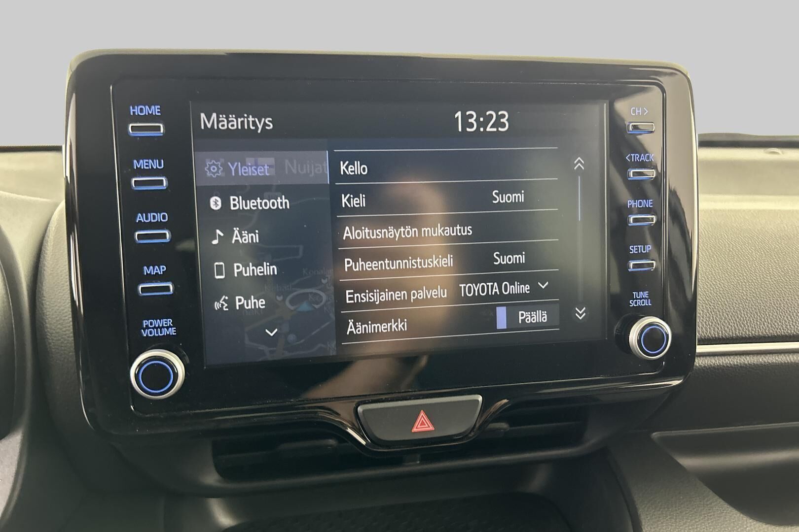 Toyota Yaris iso kuva 16