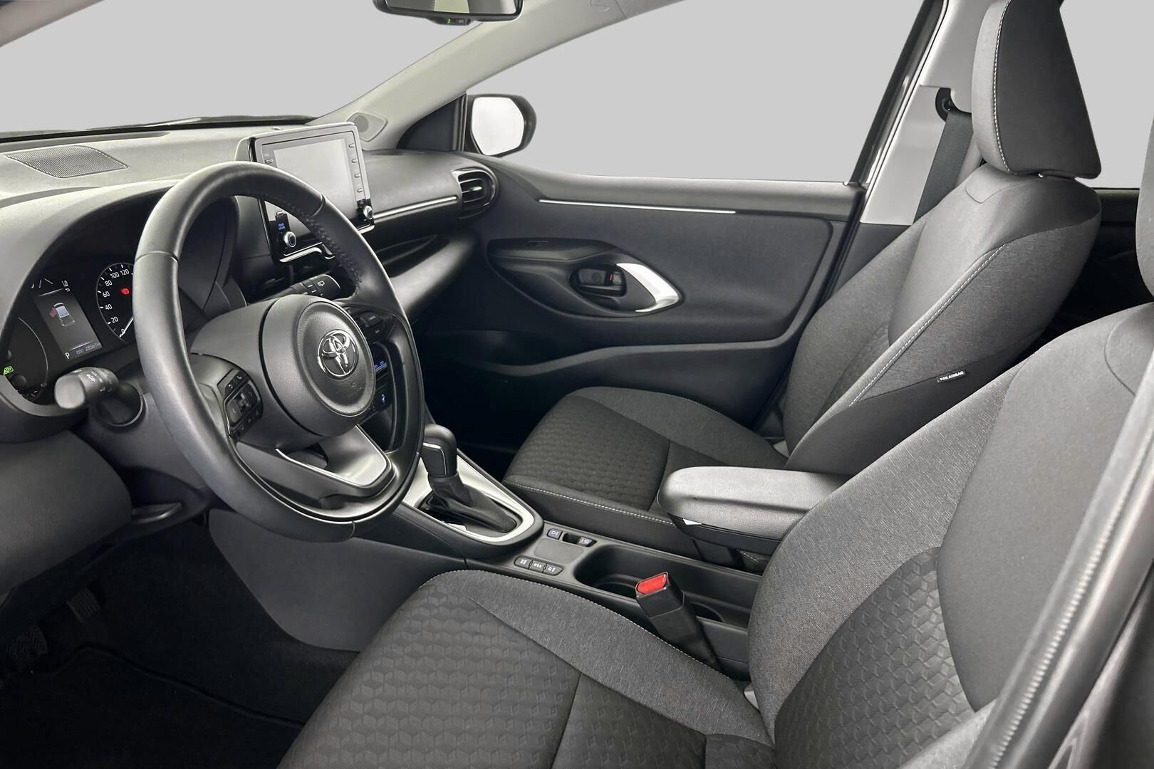 Toyota Yaris iso kuva 8