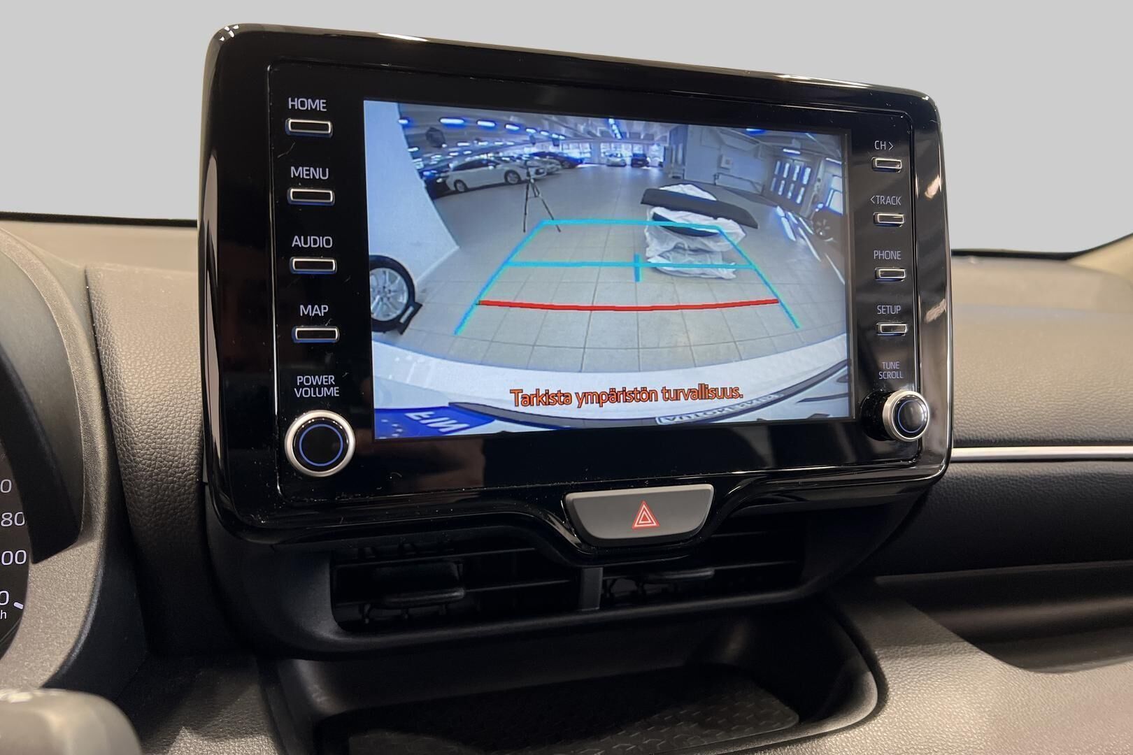 Toyota Yaris iso kuva 15