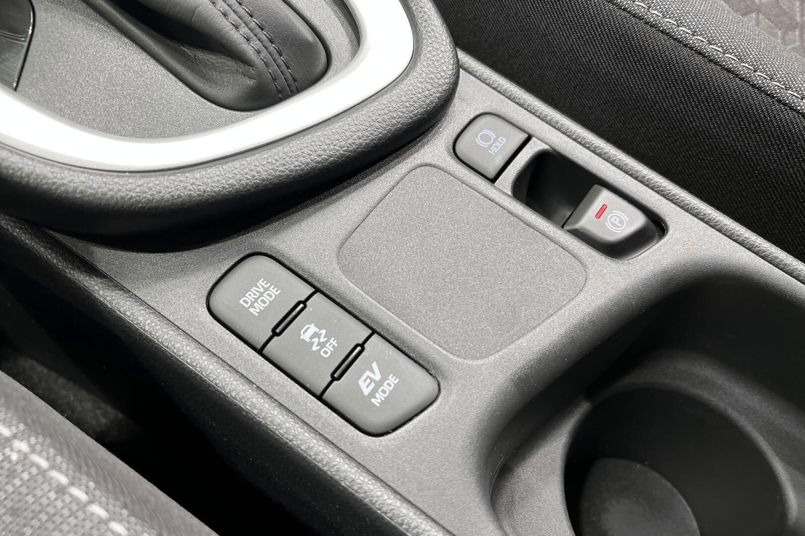 Toyota Yaris iso kuva 19