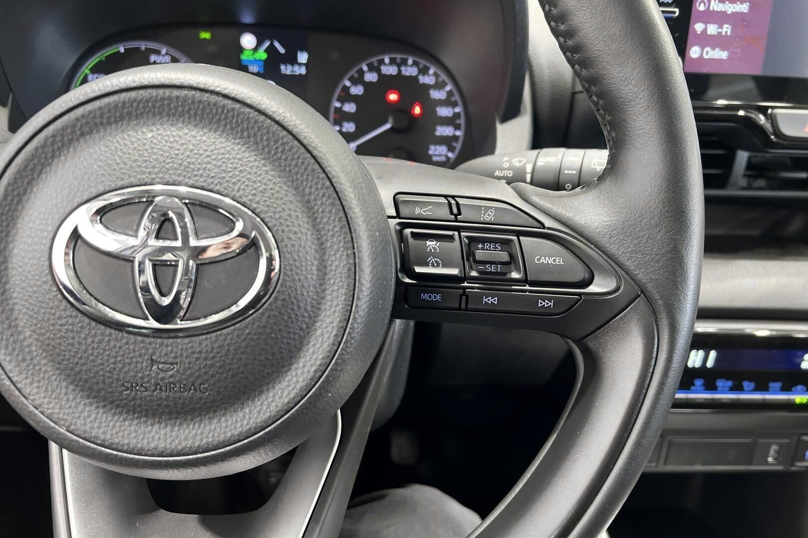 Toyota Yaris iso kuva 21