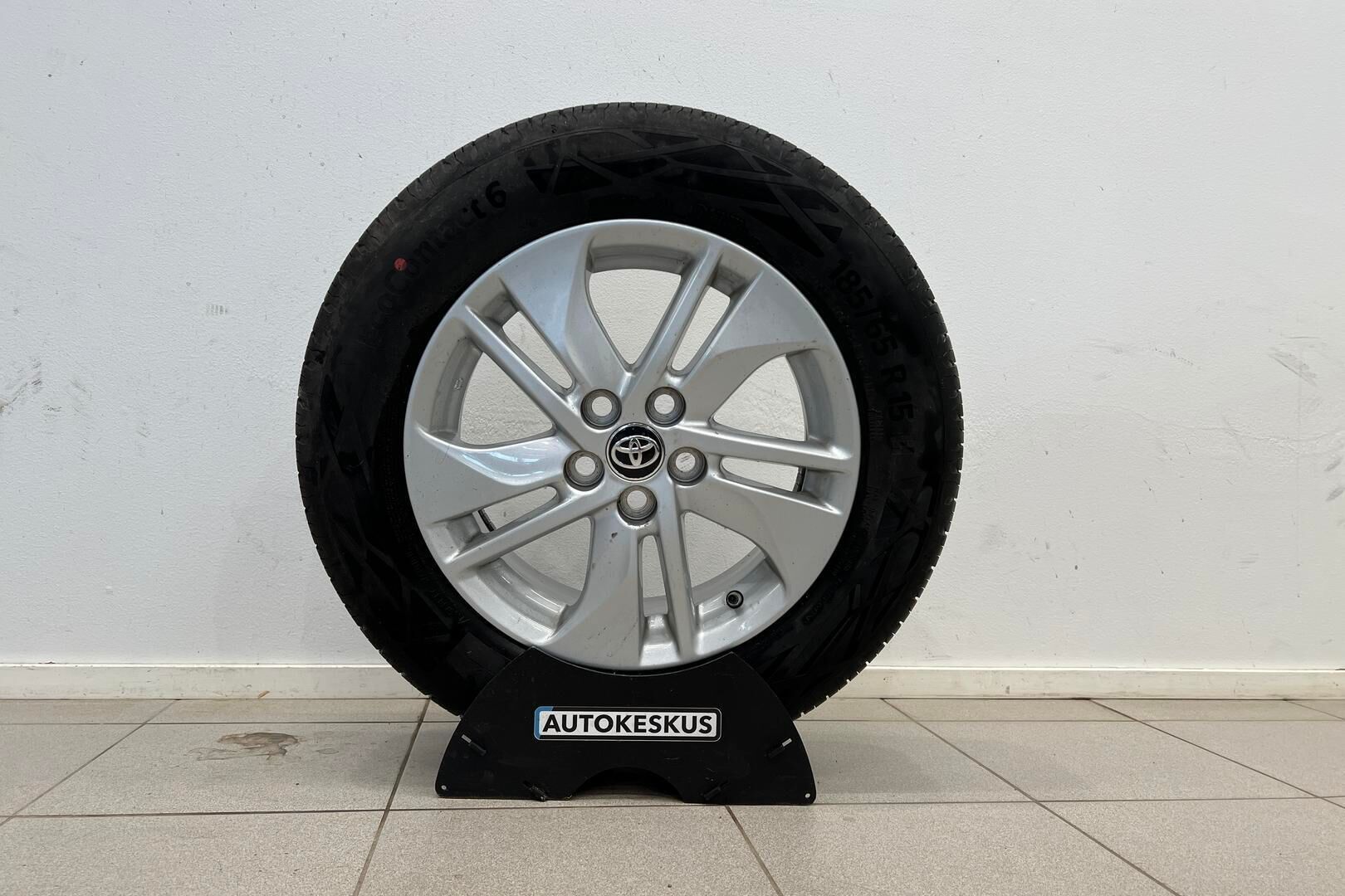 Toyota Yaris iso kuva 25