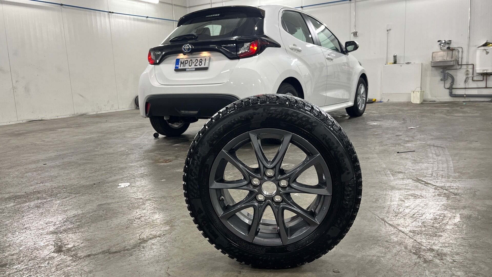 Toyota Yaris iso kuva 18