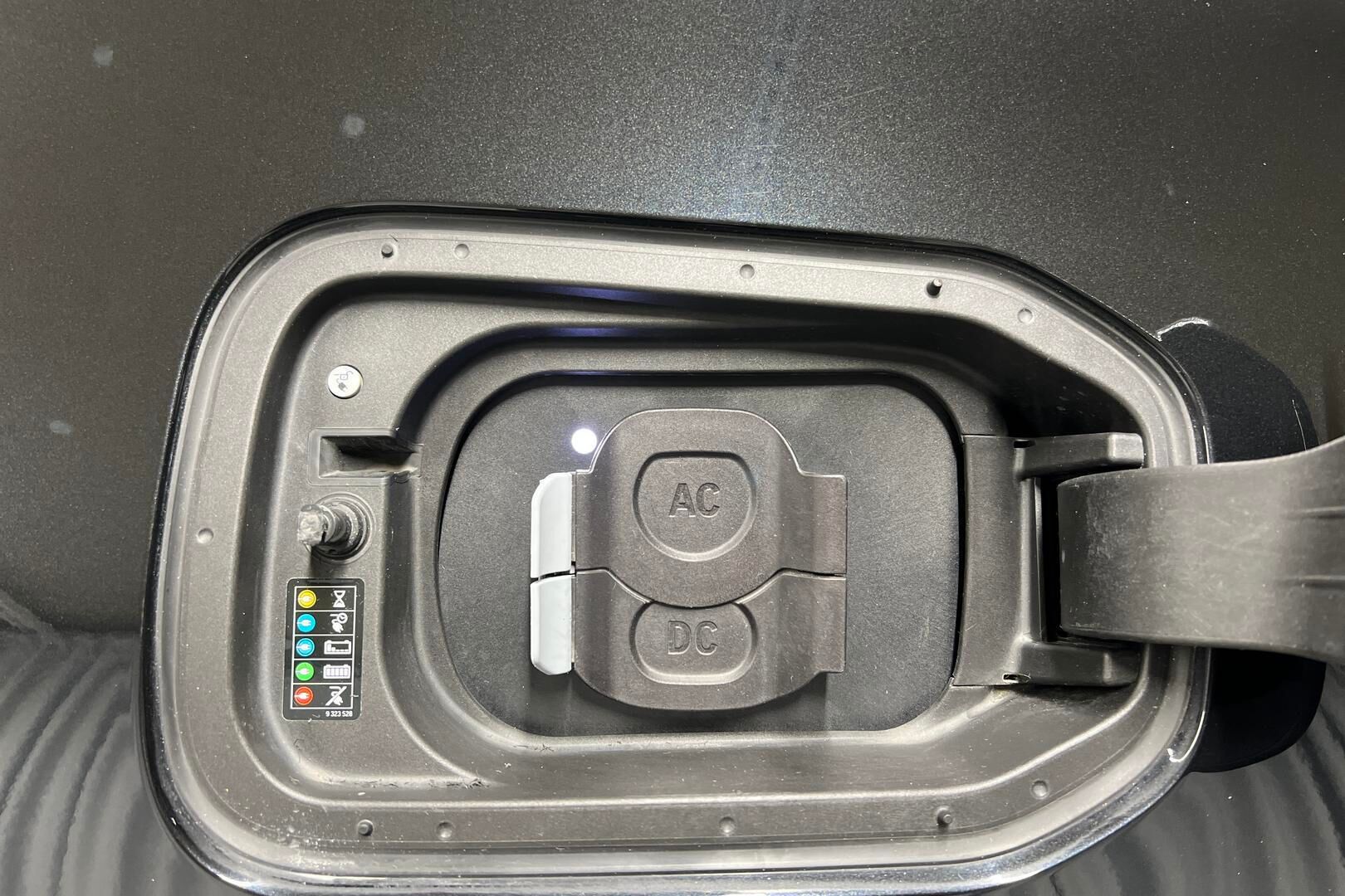 BMW iX iso kuva 20