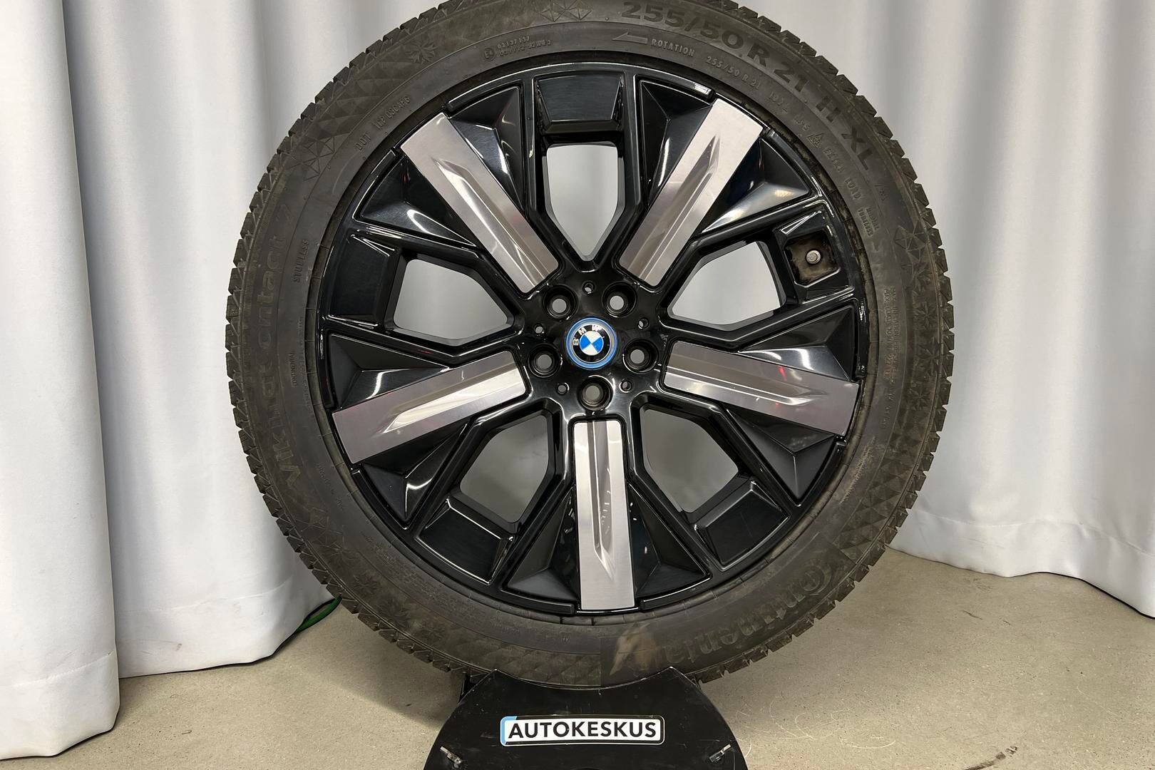 BMW iX iso kuva 21
