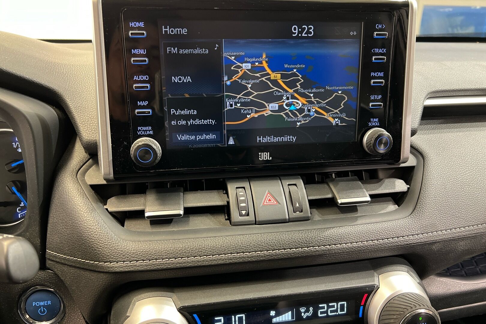 TOYOTA RAV4 iso kuva 11