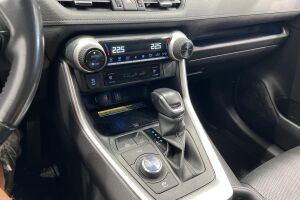 TOYOTA RAV4 esikatselu 18