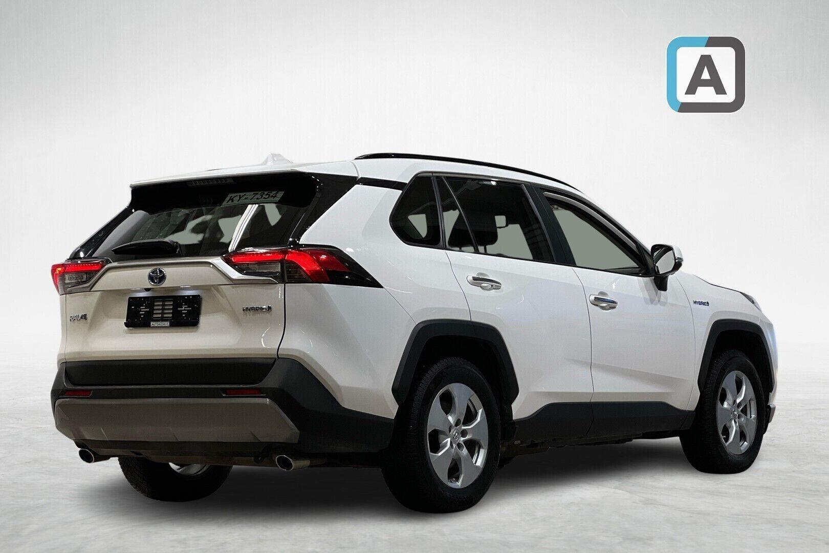 TOYOTA RAV4 iso kuva 1
