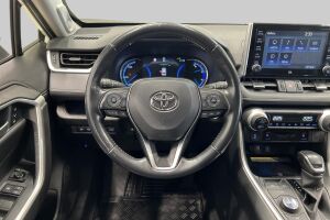 TOYOTA RAV4 esikatselu 29