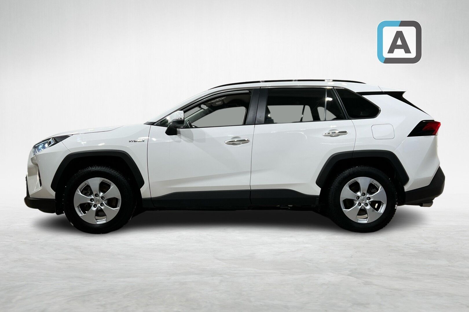 TOYOTA RAV4 iso kuva 16