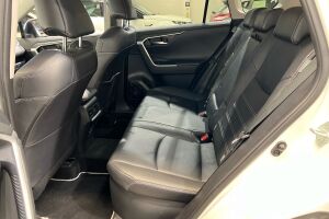 TOYOTA RAV4 esikatselu 6