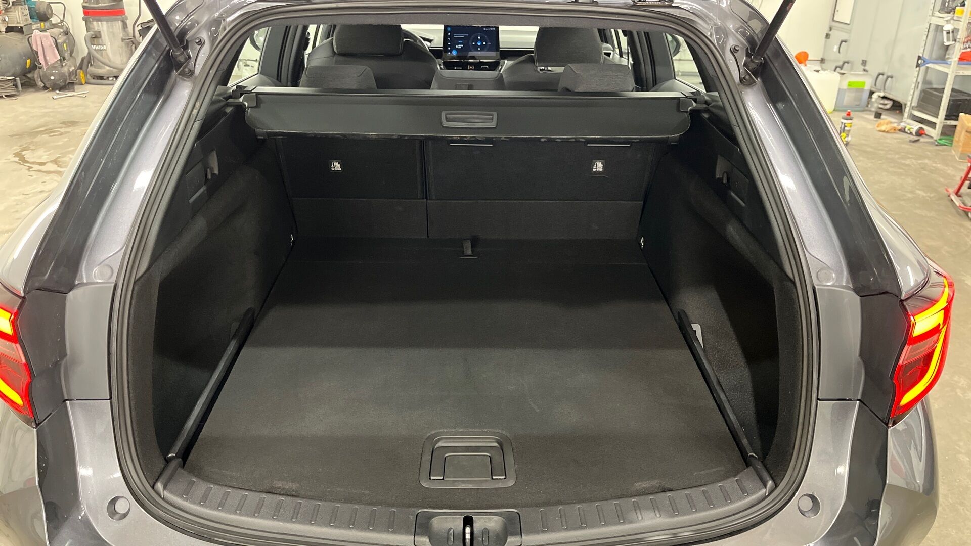 Toyota Corolla iso kuva 14