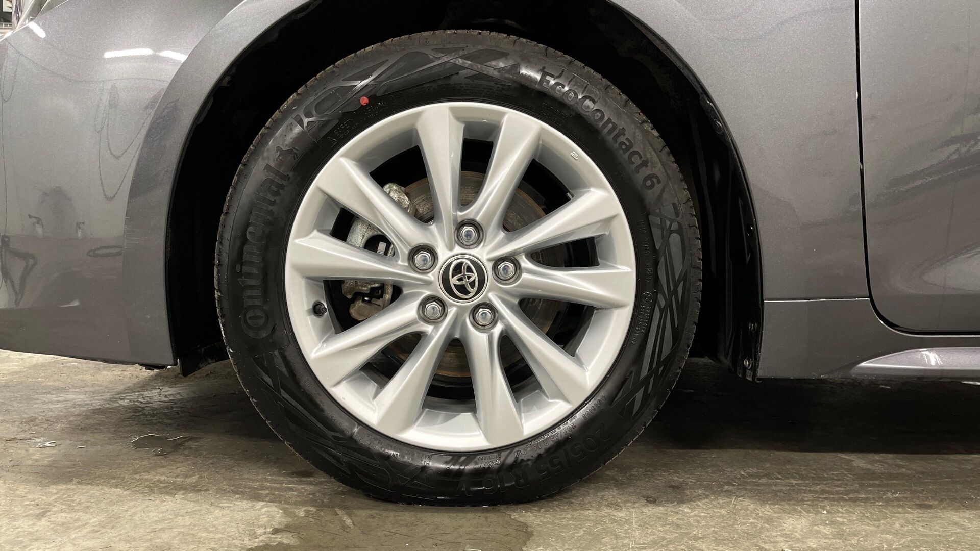 Toyota Corolla iso kuva 17