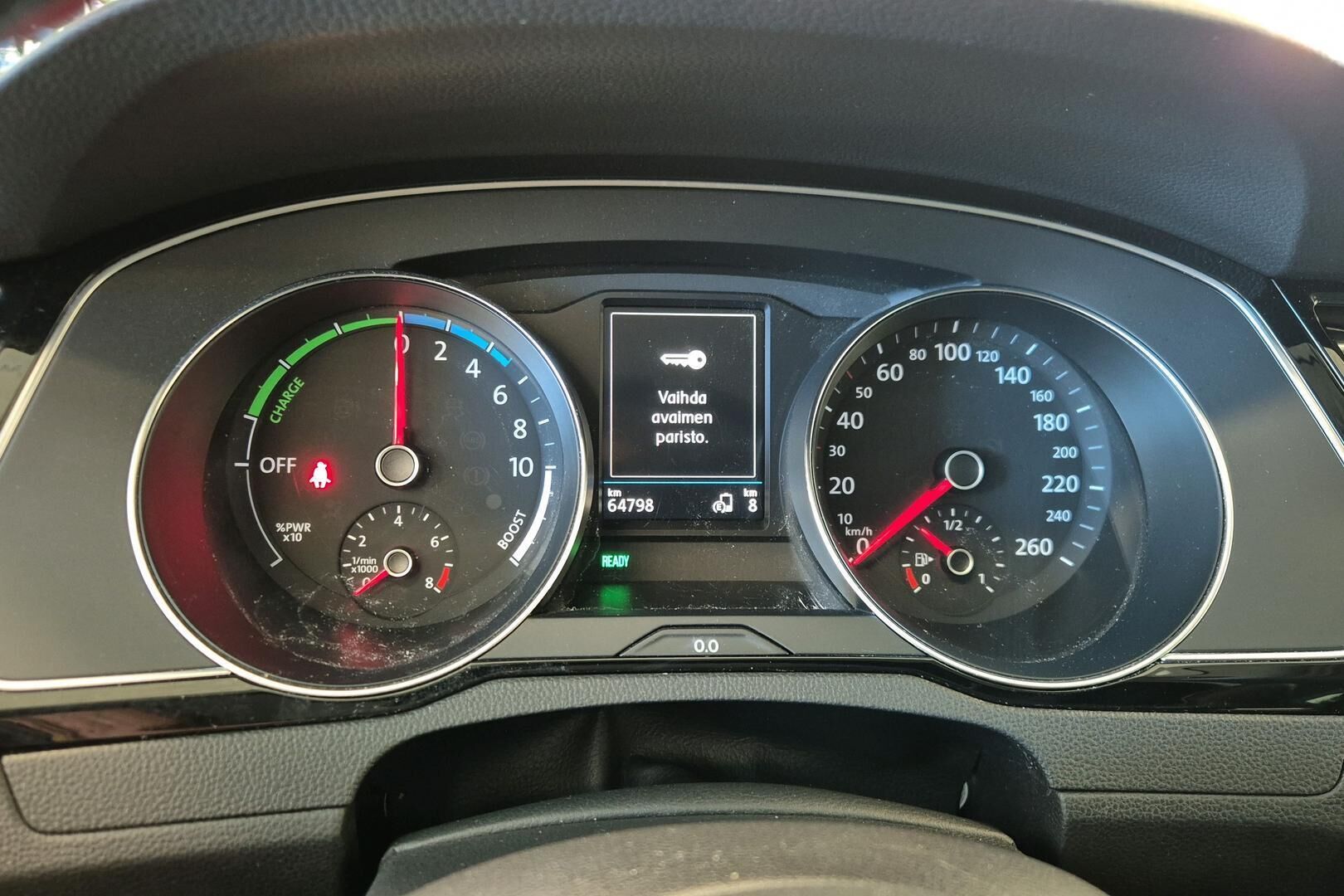 Volkswagen Passat iso kuva 13