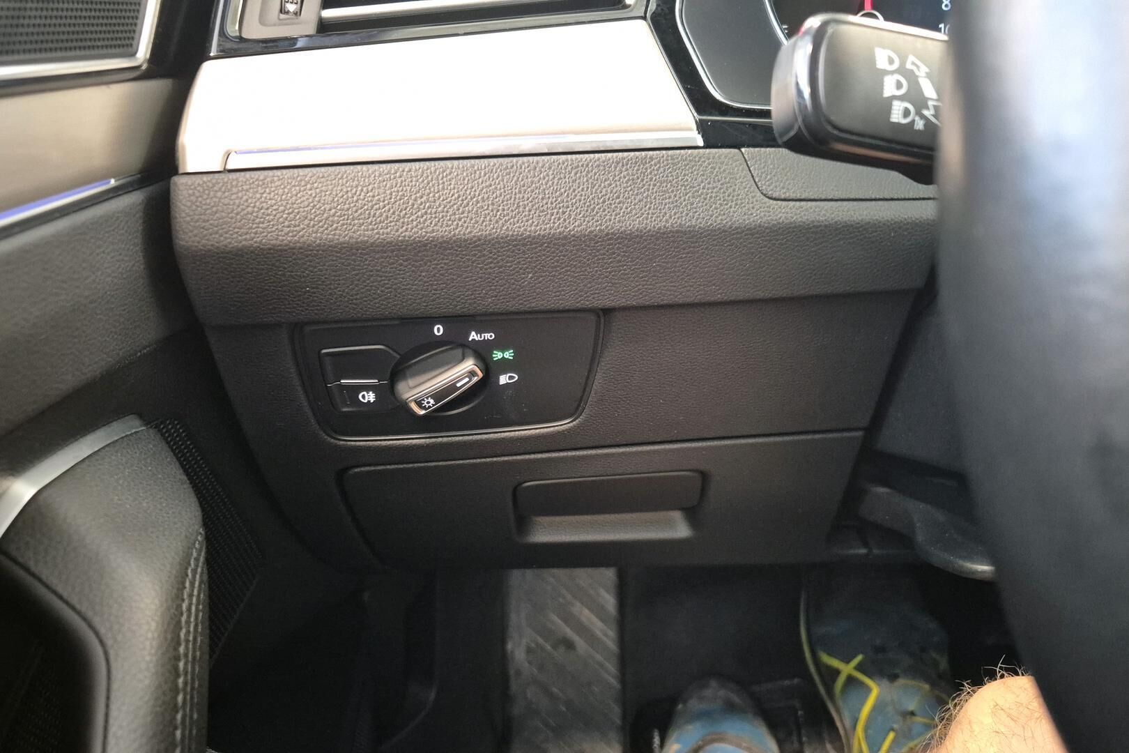 Volkswagen Passat iso kuva 19