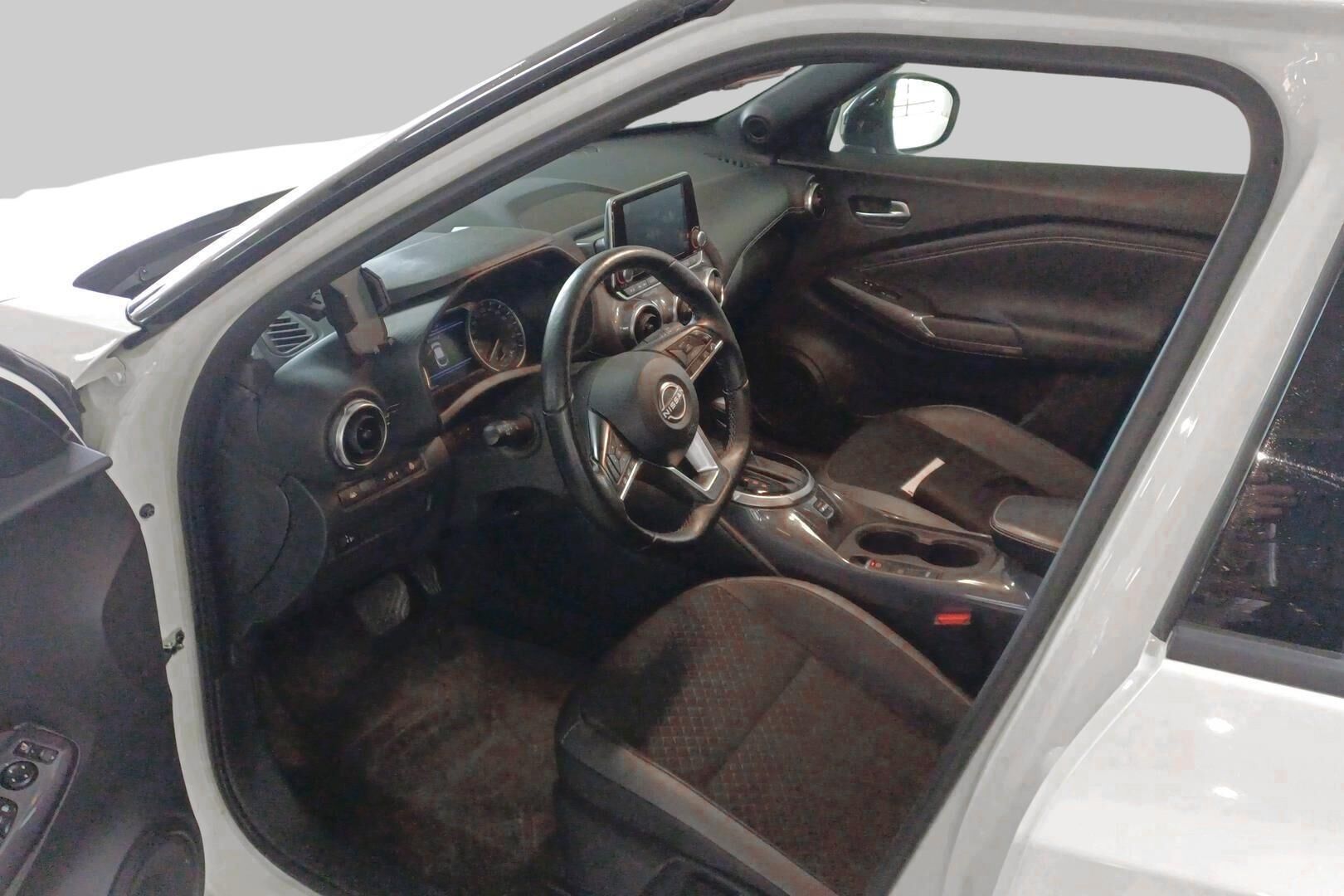 Nissan Juke iso kuva 2