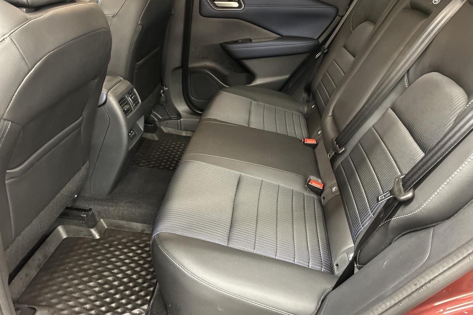 Nissan Qashqai iso kuva 6