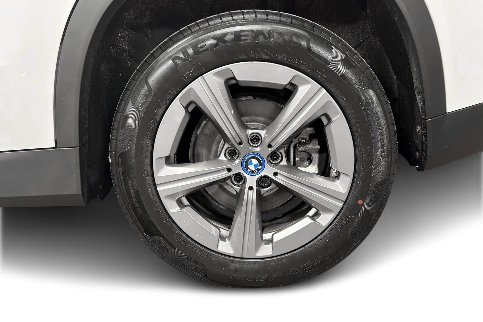 BMW X1 iso kuva 18
