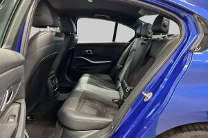 BMW 3-SARJA esikatselu 10