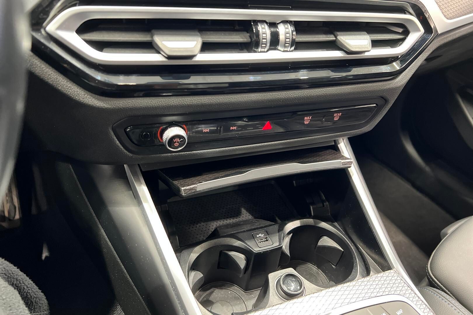 BMW 3-SARJA iso kuva 23