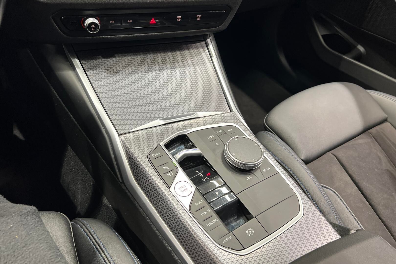 BMW 3-SARJA iso kuva 24
