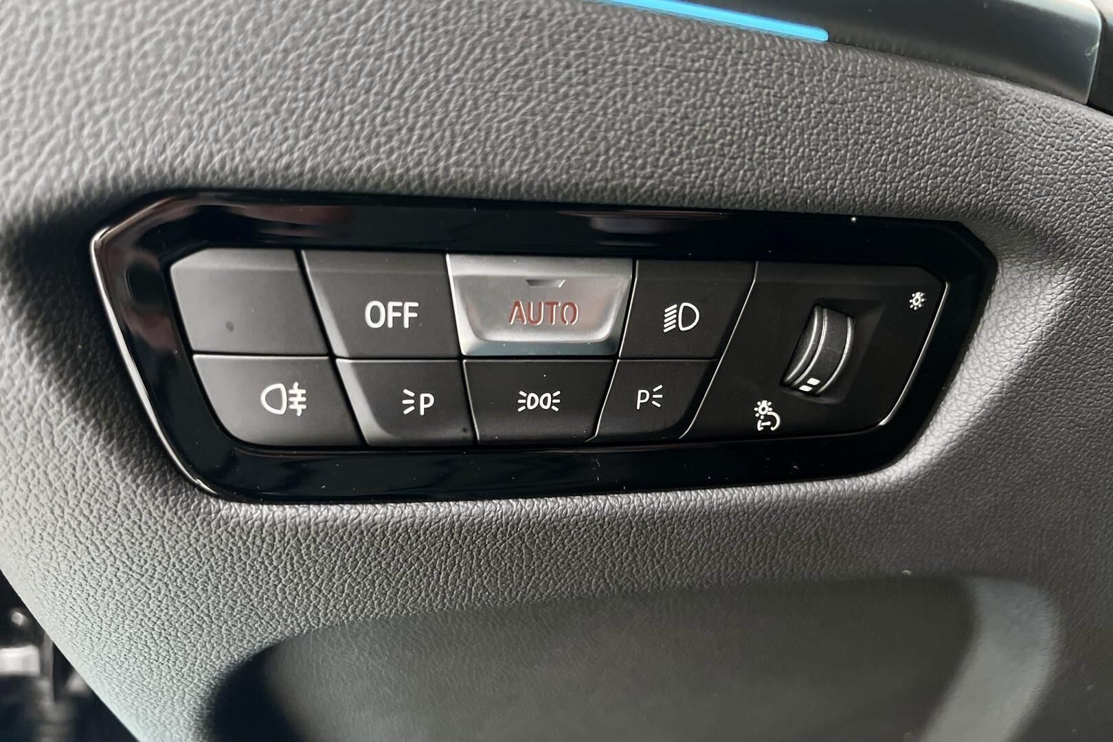 BMW 3-sarja iso kuva 18