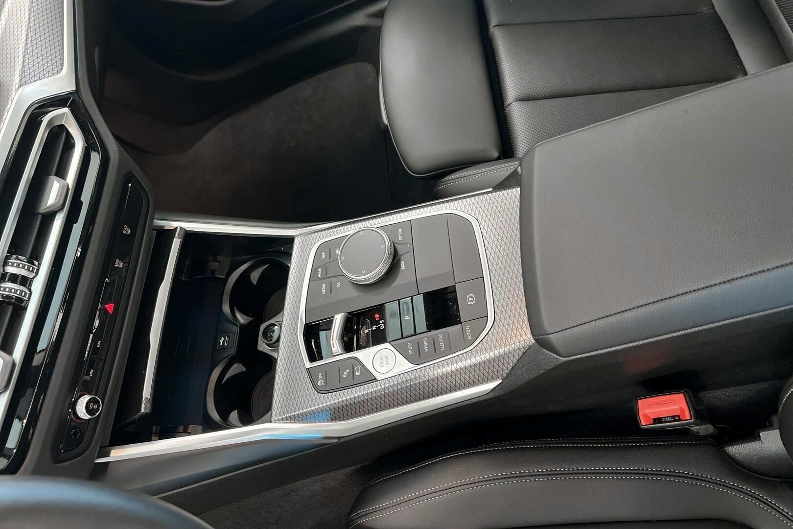 BMW 3-sarja iso kuva 21