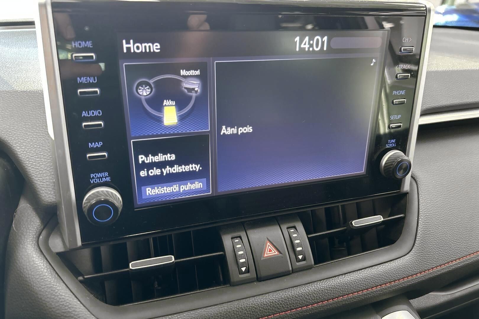 Toyota RAV4 Plug-in iso kuva 14