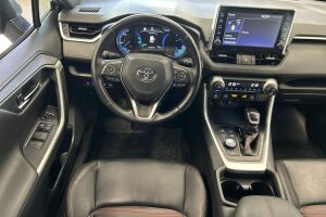 Toyota RAV4 Plug-in esikatselu 28