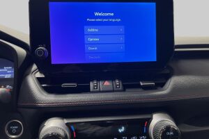 Toyota RAV4 Plug-in esikatselu 17