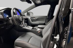 Toyota RAV4 Plug-in esikatselu 8