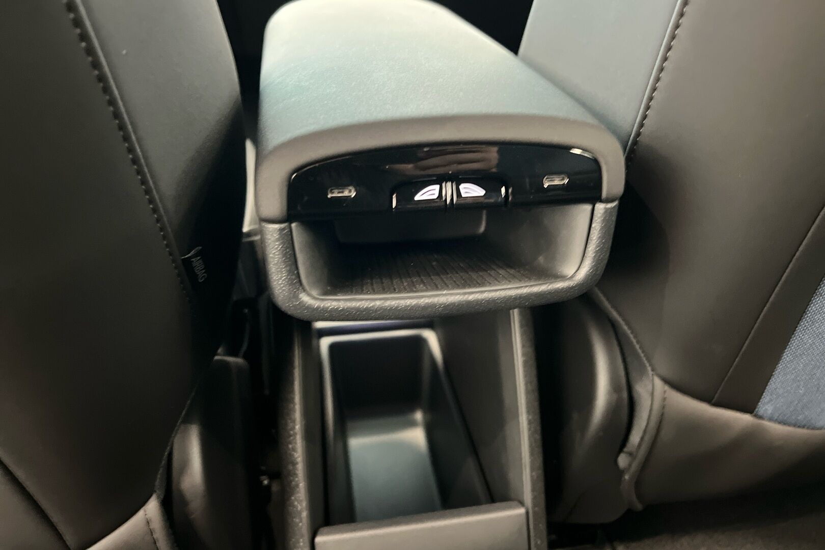 Volvo EX30 iso kuva 16