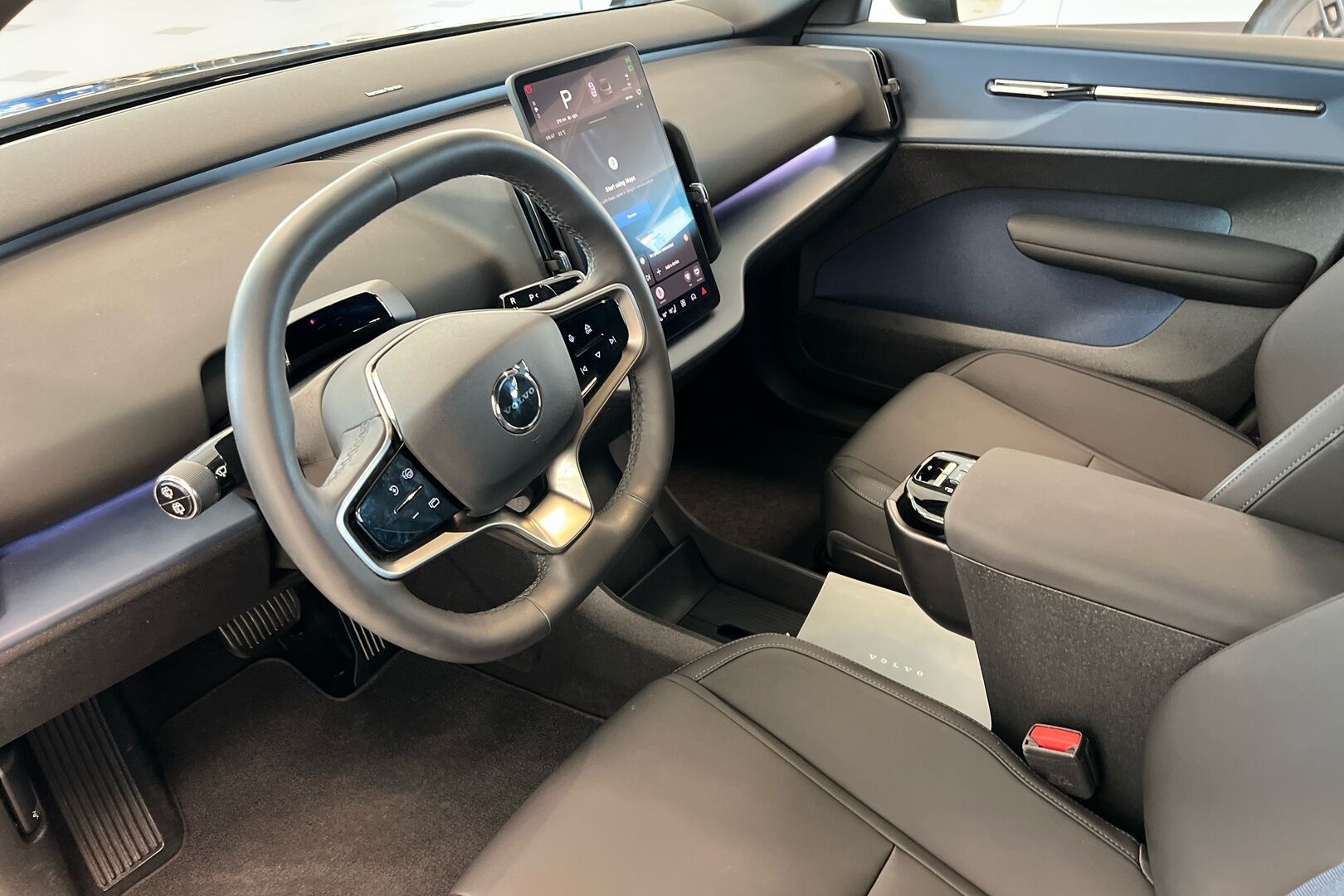 Volvo EX30 iso kuva 6