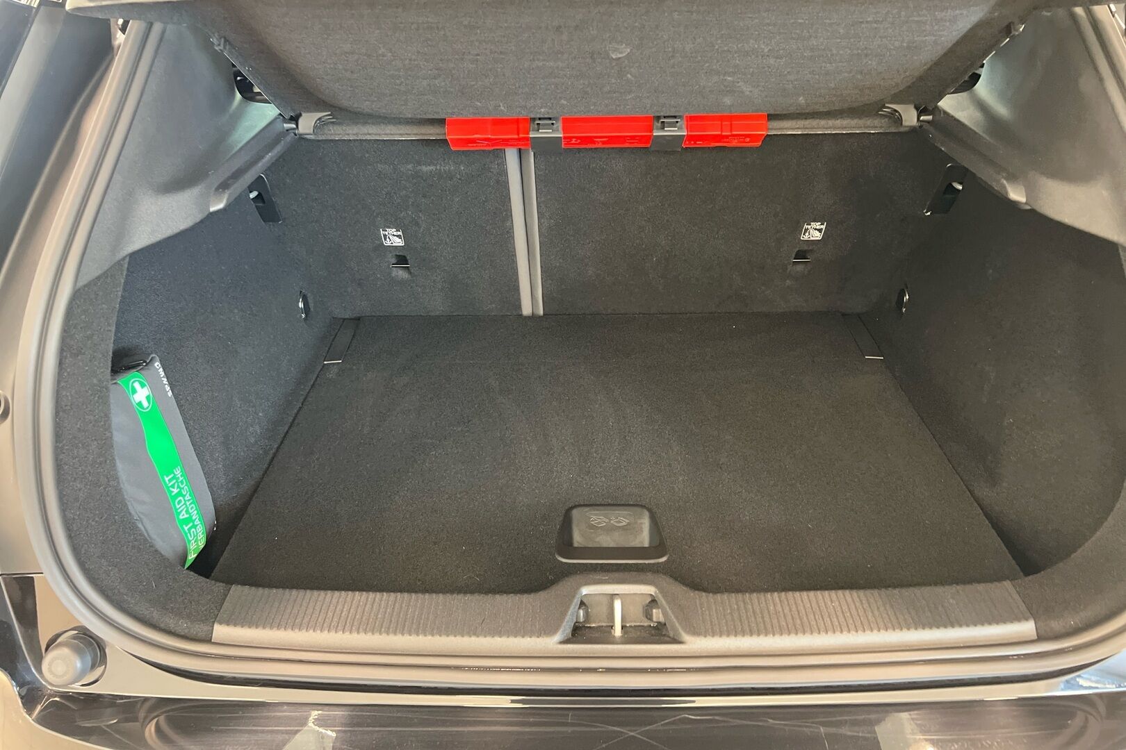 Volvo EX30 iso kuva 9
