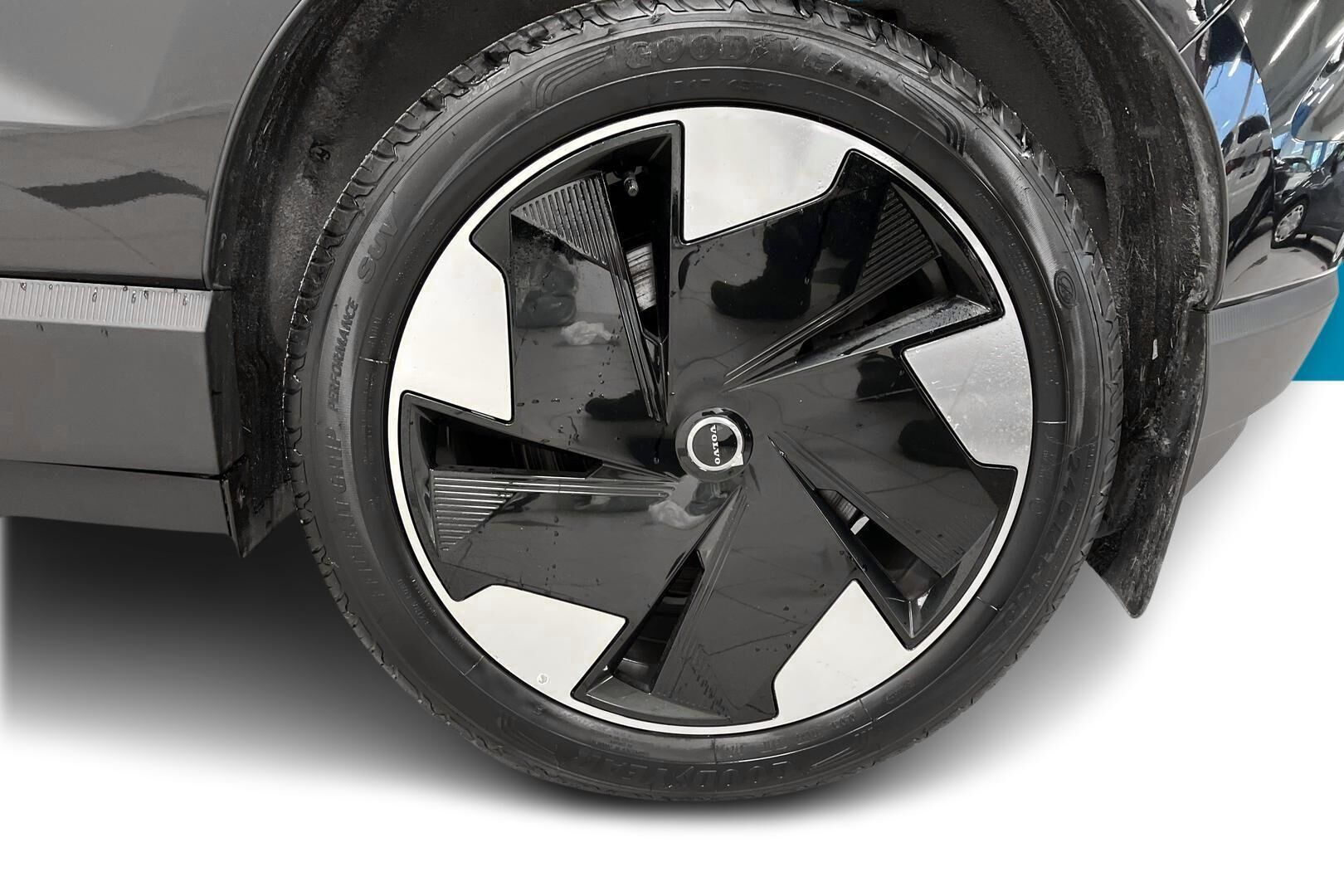 Volvo EX30 iso kuva 13