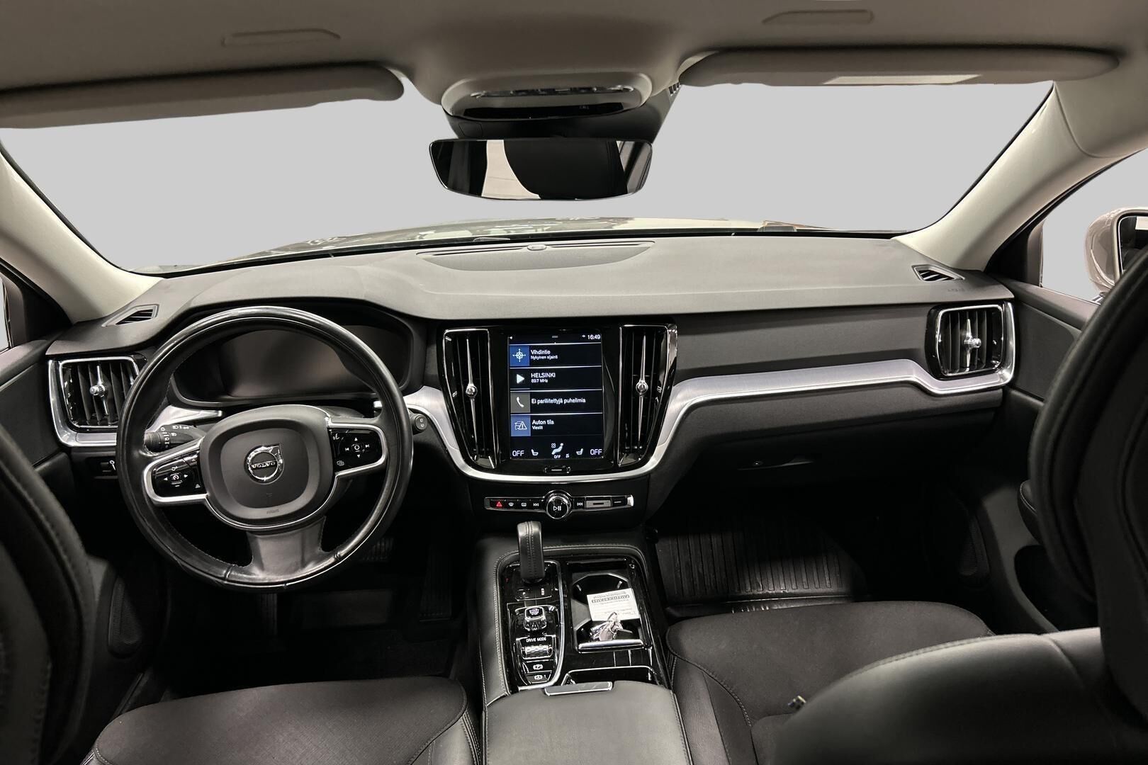 Volvo V60 iso kuva 10