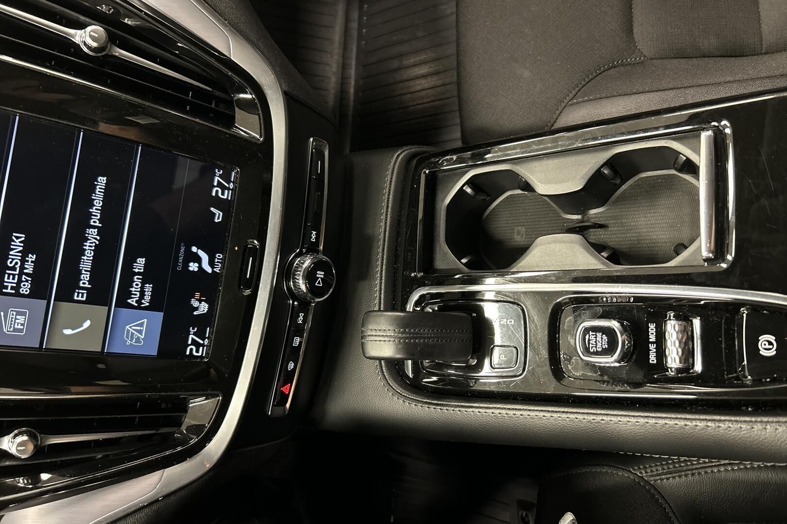 Volvo V60 iso kuva 18