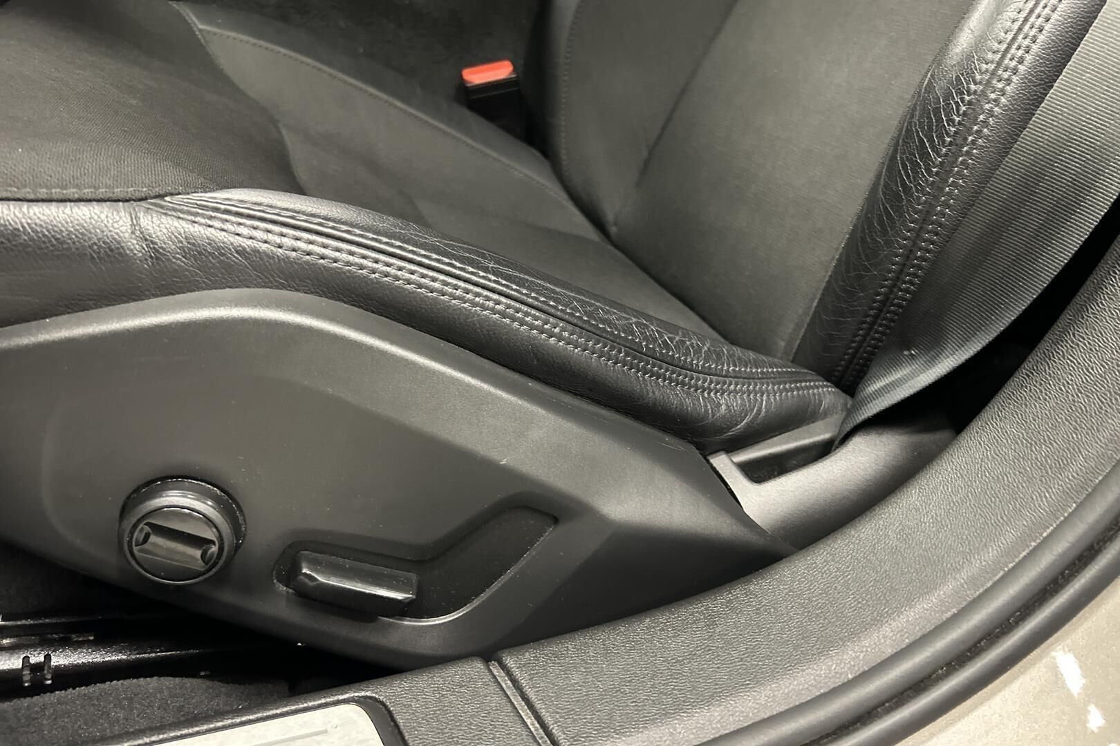 Volvo V60 iso kuva 21