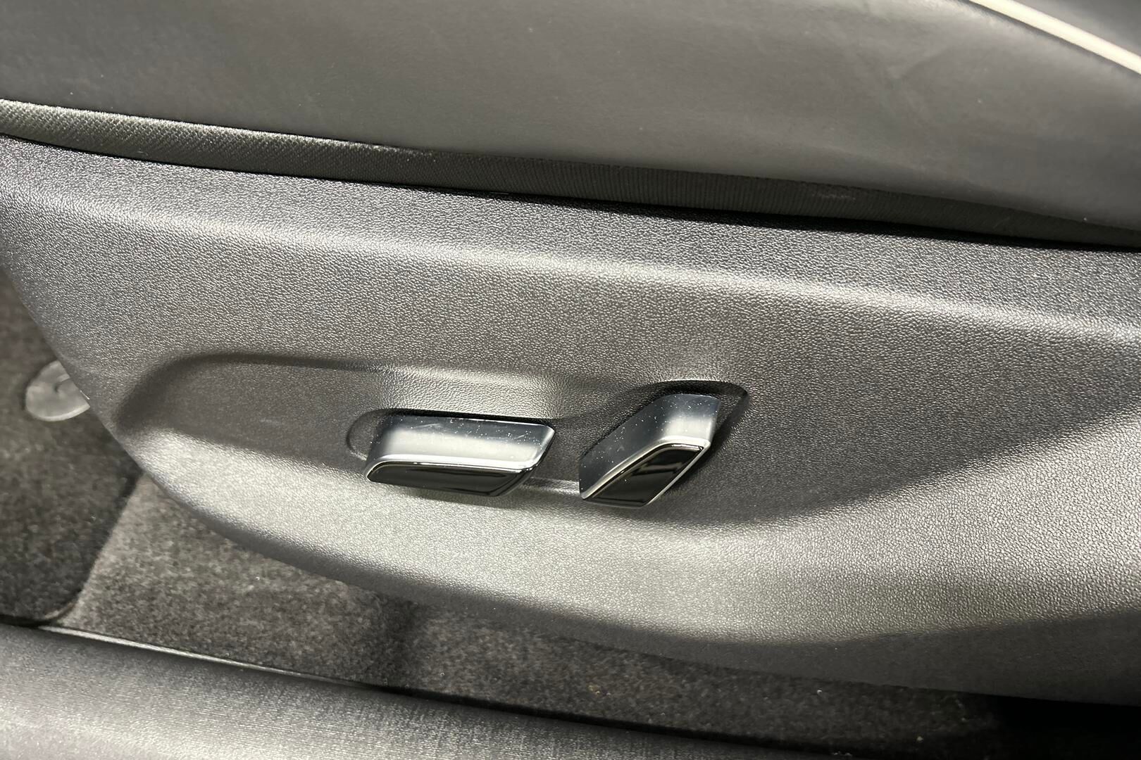 BYD Dolphin iso kuva 14