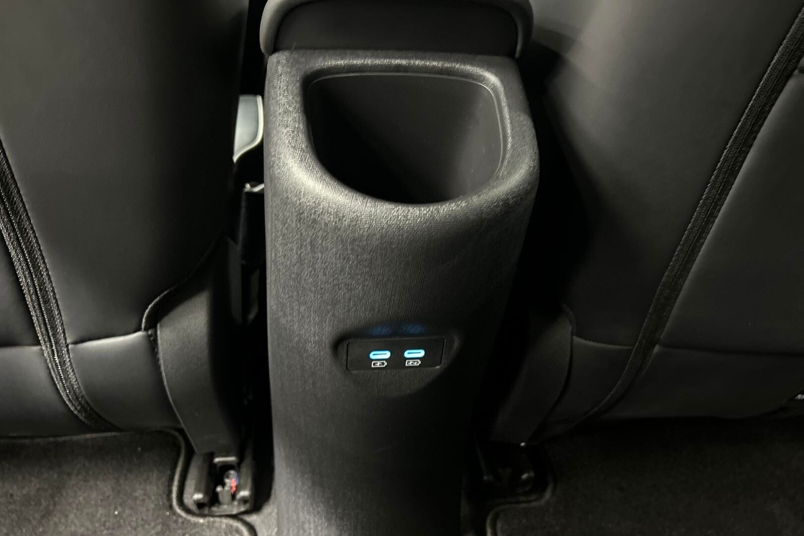 BYD Dolphin iso kuva 23