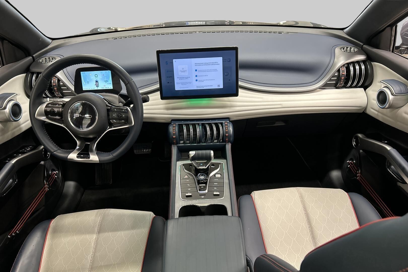 BYD Atto 3 iso kuva 10