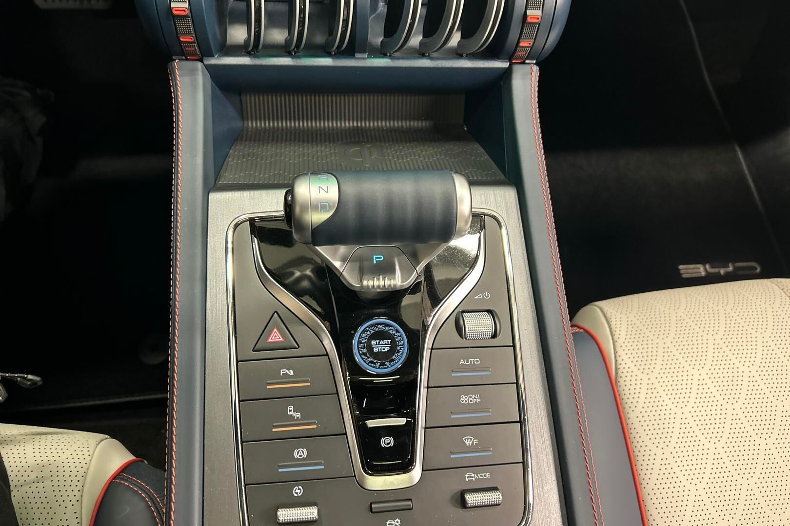 BYD Atto 3 iso kuva 16