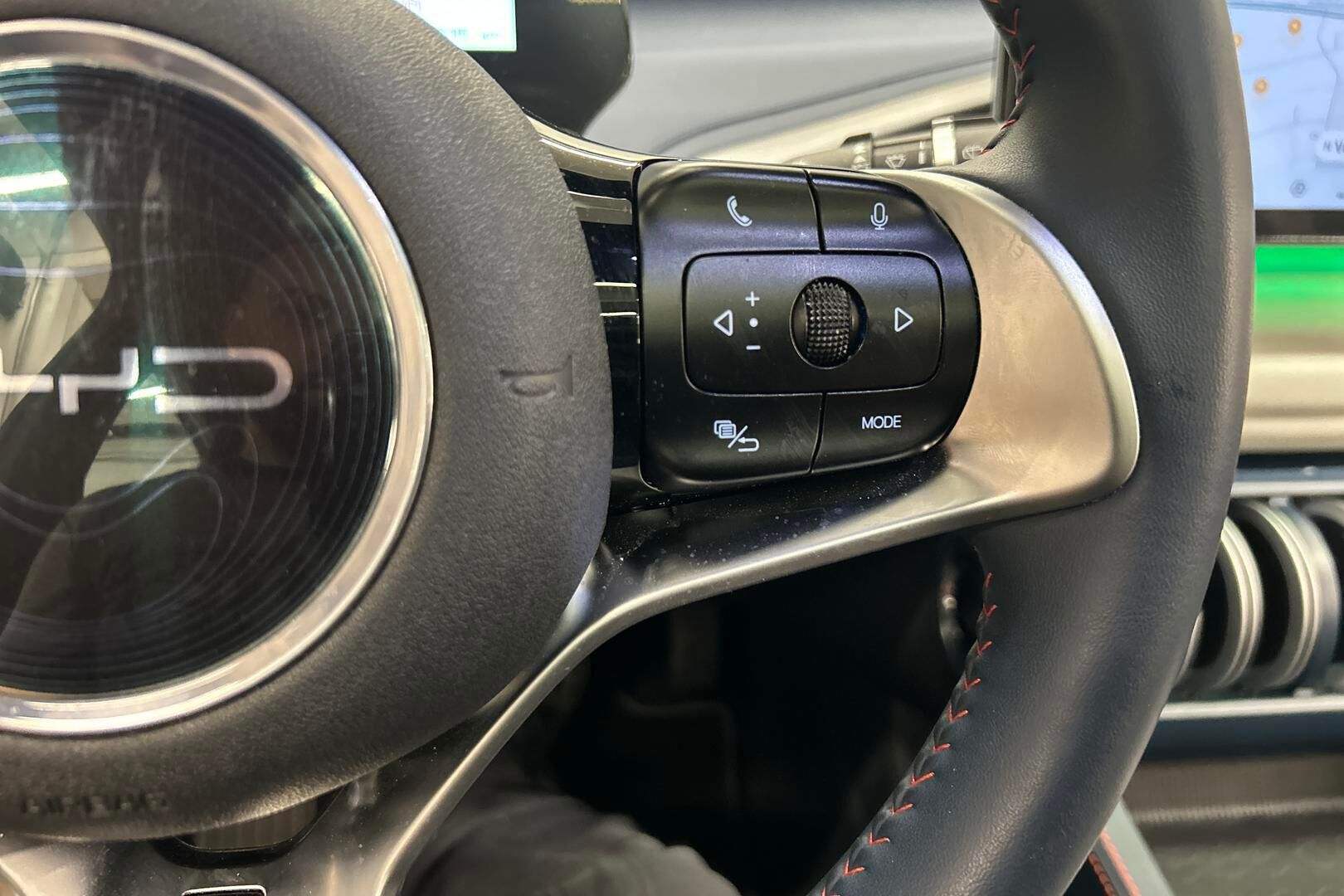 BYD Atto 3 iso kuva 18